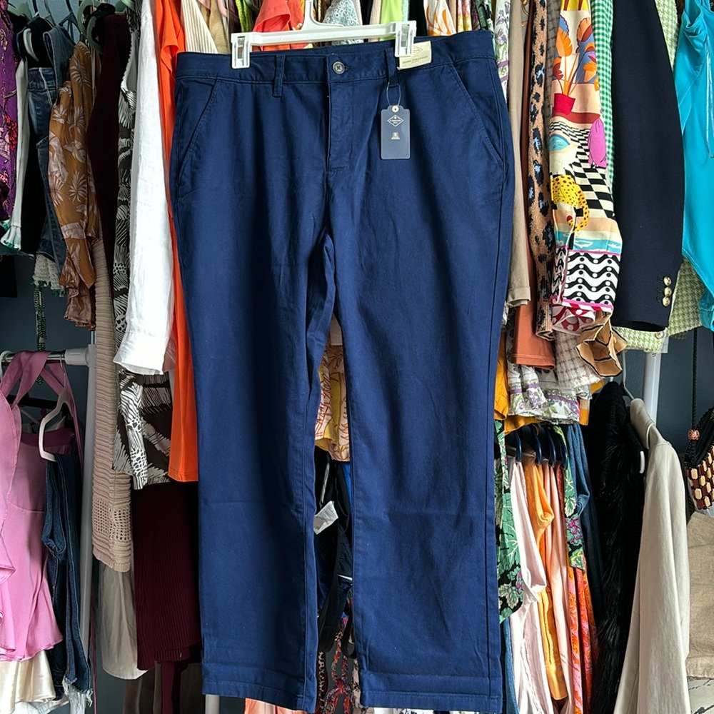 St. John's Bay Girlfriend Chino Mid Rise Easy Fit Through Color Navy Size 14